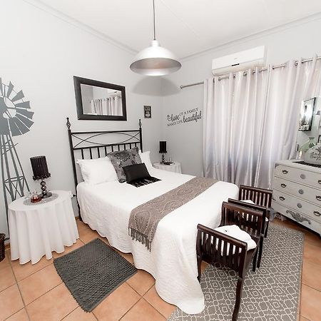 אפינגטון Tarentaalrand Guesthouse מראה חיצוני תמונה